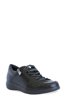 Munro Portia Zip Sneaker in Black Tumbled Leather Combo