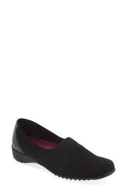 Munro Traveler Slip-On - Multiple Widths Available in Black Stretch Fabric