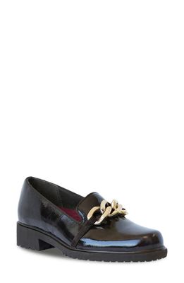 Munro Viv Lug Loafer in Black Patent Leather