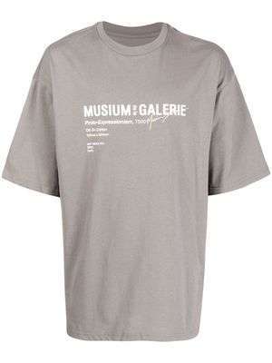 Musium Div. logo graphic print T-shirt - Grey