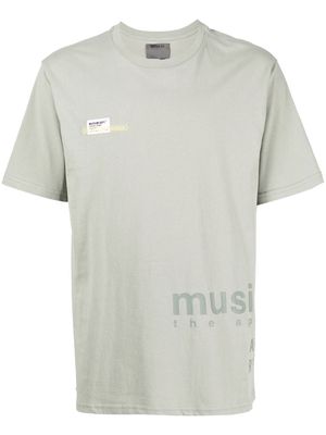 Musium Div. logo-patch short-sleeve T-shirt - Green