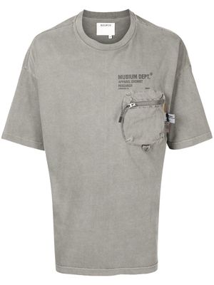 Musium Div. zip-pocket cotton T-shirt - Grey