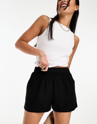 NA-KD relaxed linen shorts in black