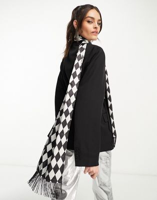 NA-KD x Annijor long scarf in diamond black and white check