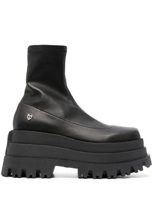 NAKED WOLFE Sassy platform ankle boot - Black