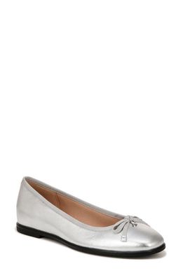 Naturalizer Essential Skimmer Flat in Silver Leather