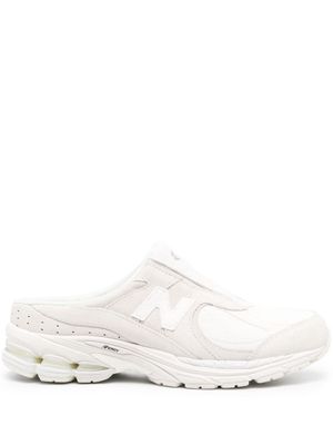 New Balance 2002R “Sea Salt” sneaker mules - WHITE/WHITE