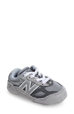 New Balance 990 Sneaker in Grey/Silver