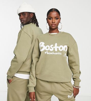 New Balance Boston unisex sweatshirt in olive green-Gray