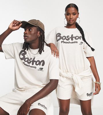 New Balance Boston unisex t-shirt in cream-Gray