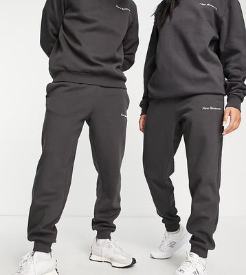 New Balance 'Elevate Yourself' sweatpants in black