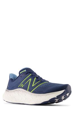 New Balance Fresh Foam X More v4 Sneaker in Nb Navy/Cosmic Pineapple