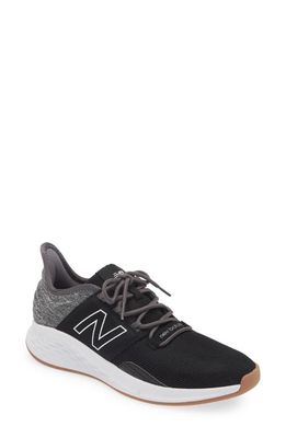 NEW BALANCE GOLF Fresh Foam Roav Spikeless Golf Shoe in Black /Gum 