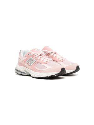New Balance Kids 2002 leather sneakers - Pink