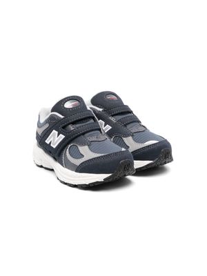 New Balance Kids 2002 touch-strap sneakers - Blue
