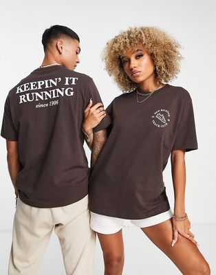 New Balance Unisex runners club T-shirt in dark brown - Exclusive to ASOS-Black