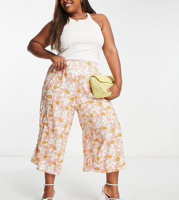 New Look Curve cropped wide leg pants in orange floral