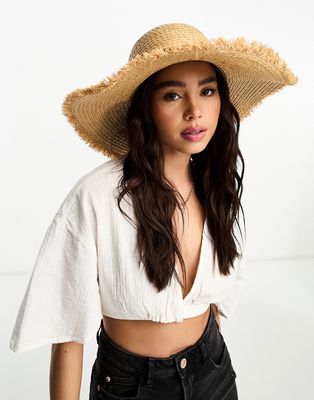 New Look frayed straw floppy hat in tan-Brown