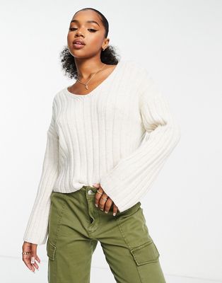 New Look knit v neck ribbed sweater in cream-White