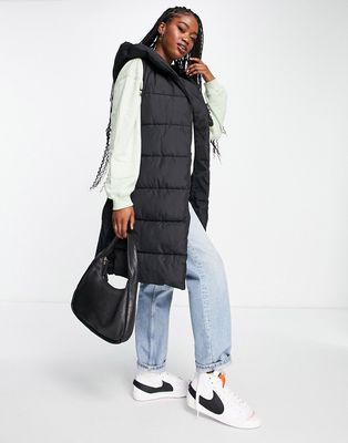 New Look longline hooded quilted vest in black