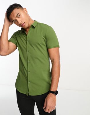 New Look muscle fit jersey shirt in khaki-Green