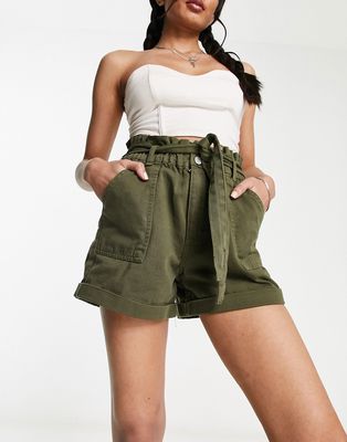New Look paperbag shorts in dark khaki-Green