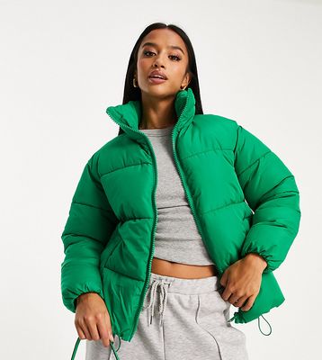 New Look Petite boxy puffer in green