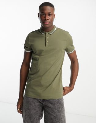 New Look pique polo shirt in dark olive-Green
