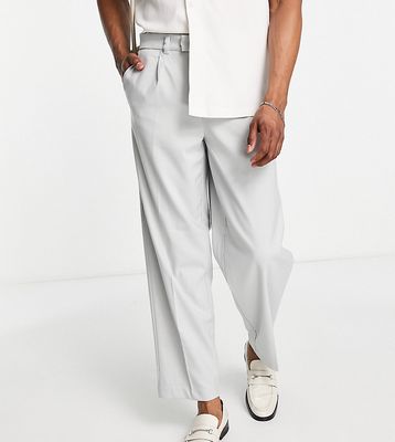 New Look relaxed fit smart pants in light gray