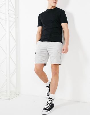 New Look slim fit cargo shorts in stone-Neutral