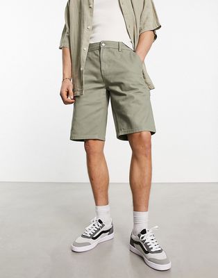 New Look straight carpenter shorts in khaki-Green