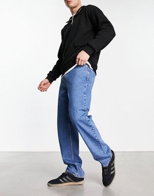 New Look straight leg jeans in mid wash blue