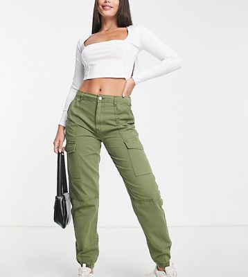 New Look Tall cargo pants in khaki-Green