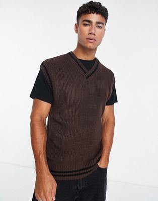 New Look tipped fisherman sweater vest in dark brown