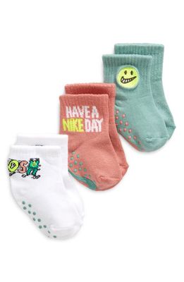 Nike 3-Pack Ankle Socks in Coral Stardust