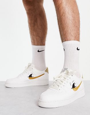 Nike Air Force 1 '07 LV8 NN sneakers in sail/sanded gold-White