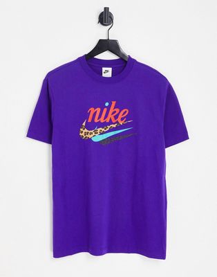 Nike Air Loom logo boyfriend T-shirt in purple