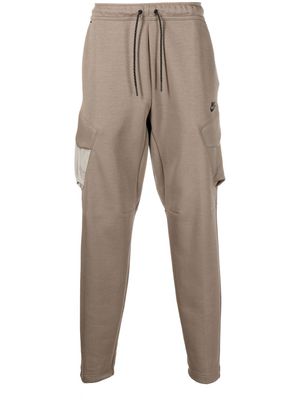Nike cargo-pocket tapered trousers - Grey