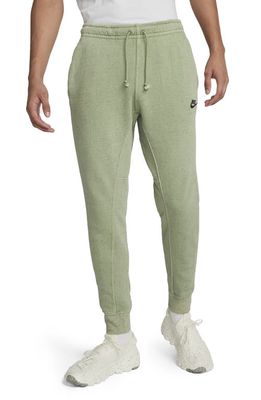 Nike Club Fleece Plus Pants in Alligator