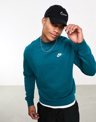 Nike Club sweatshirt in teal-Green