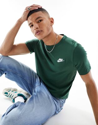 Nike Club T-shirt in deep green