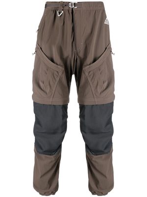 Nike contrast-panel cargo trousers - Brown