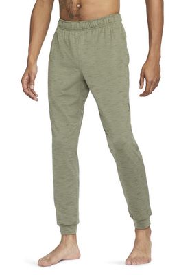 Nike Dri-Fit Men's Pocket Yoga Pants in Olive/Cargo Khaki/Black