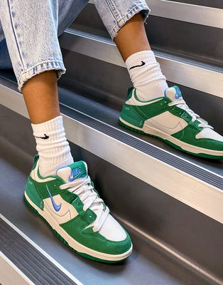 Nike Dunk Low Disrupt 2 sneakers in white and green