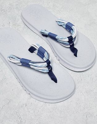 Nike Ecohaven NN flip flops in white and mystic navy
