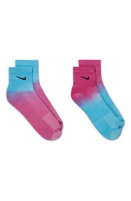 Nike Everyday Mismatched Cushioned Crew Socks in Active Fuchsia/Baltic Blue