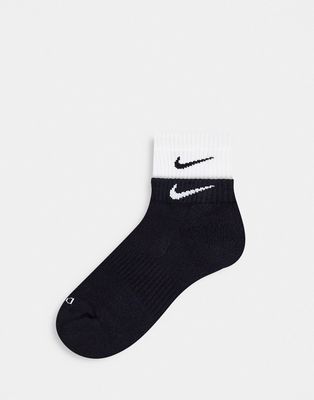 Nike Everyday Plus Cushioned 2 pack quarter sock in black and white