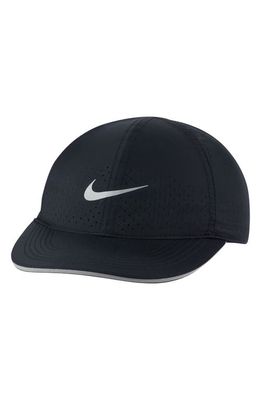 Nike Featherlight Running Cap in Black/Refsil