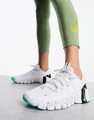 Nike Free Metcon 5 sneakers in white & black