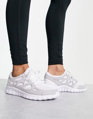 Nike Free Run 2 sneakers in triple white